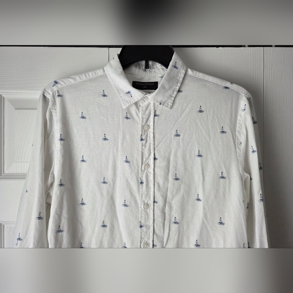 Banana Republic Men's White Shirt with Blue Accents Size M - Picture 3 of 10